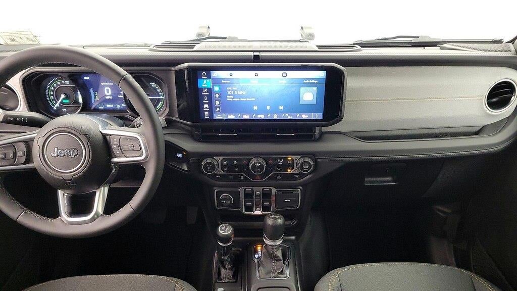 2025 Jeep Wrangler Sahara 4xe