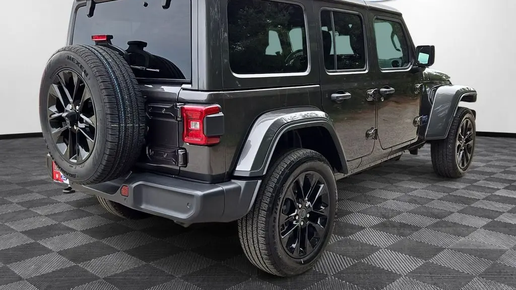 2025 Jeep Wrangler Sahara 4xe