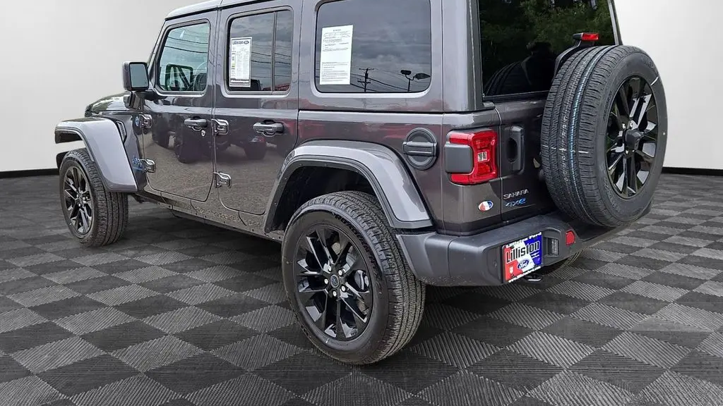 2025 Jeep Wrangler Sahara 4xe