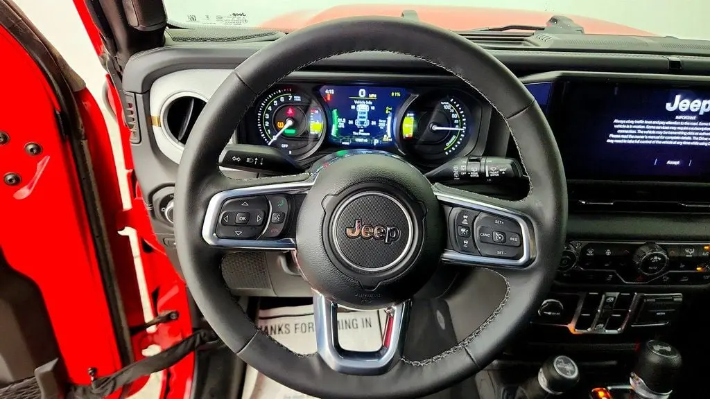 2025 Jeep Wrangler - $28,595