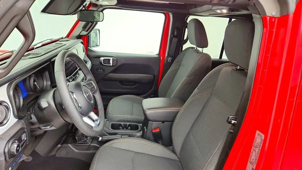 2025 Jeep Wrangler - $28,595
