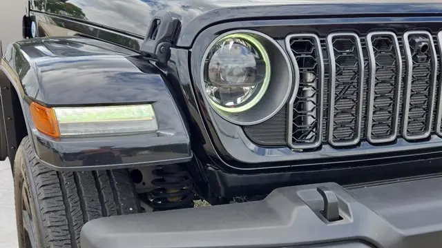 2024 Jeep Wrangler Sahara 4xe
