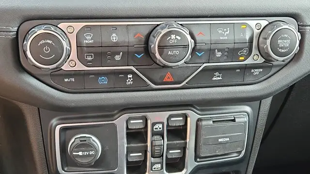 2024 Jeep Wrangler Sahara 4xe