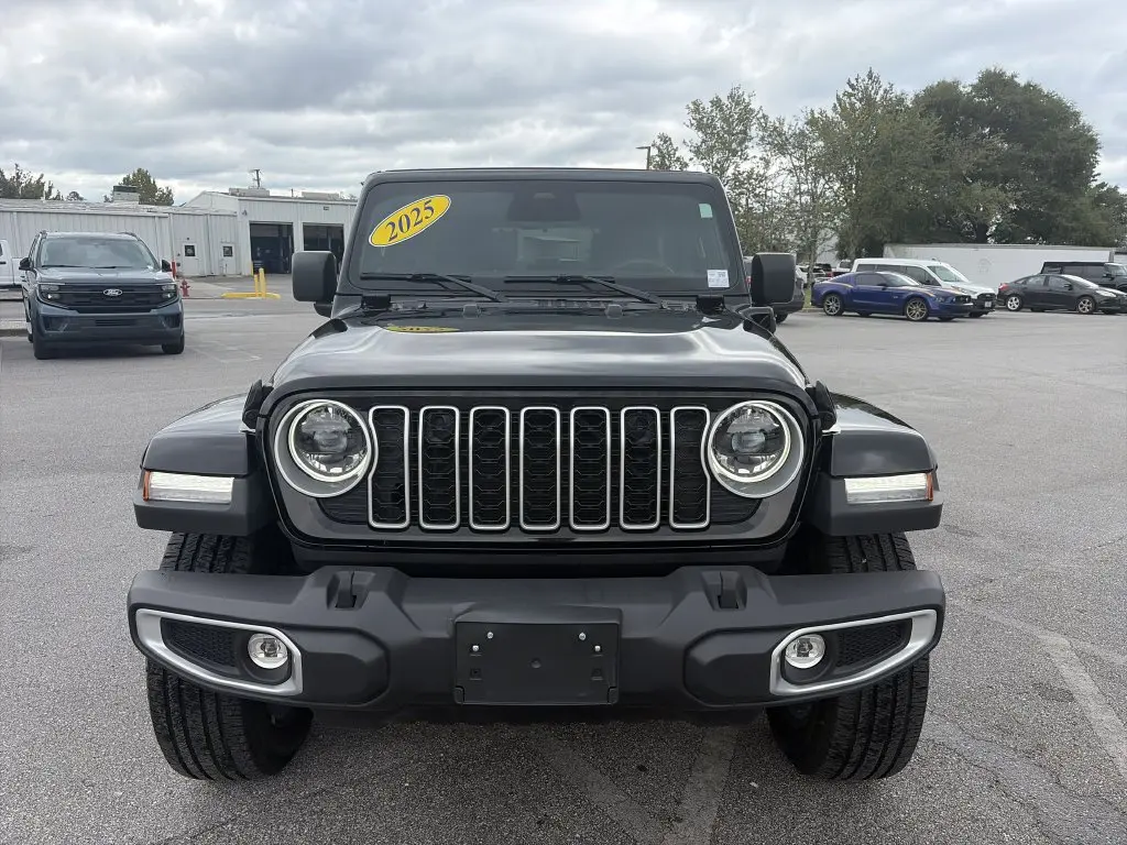 2025 Jeep Wrangler - $33,710