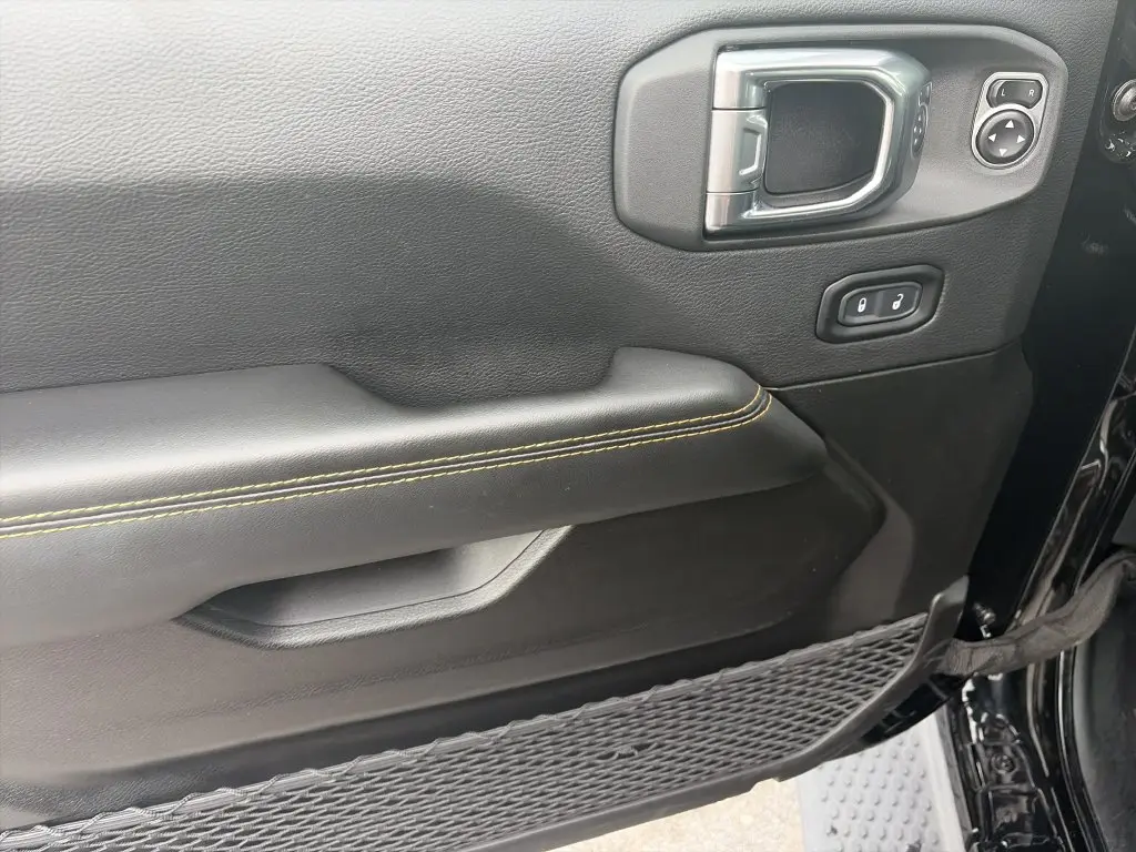 2025 Jeep Wrangler - $33,710