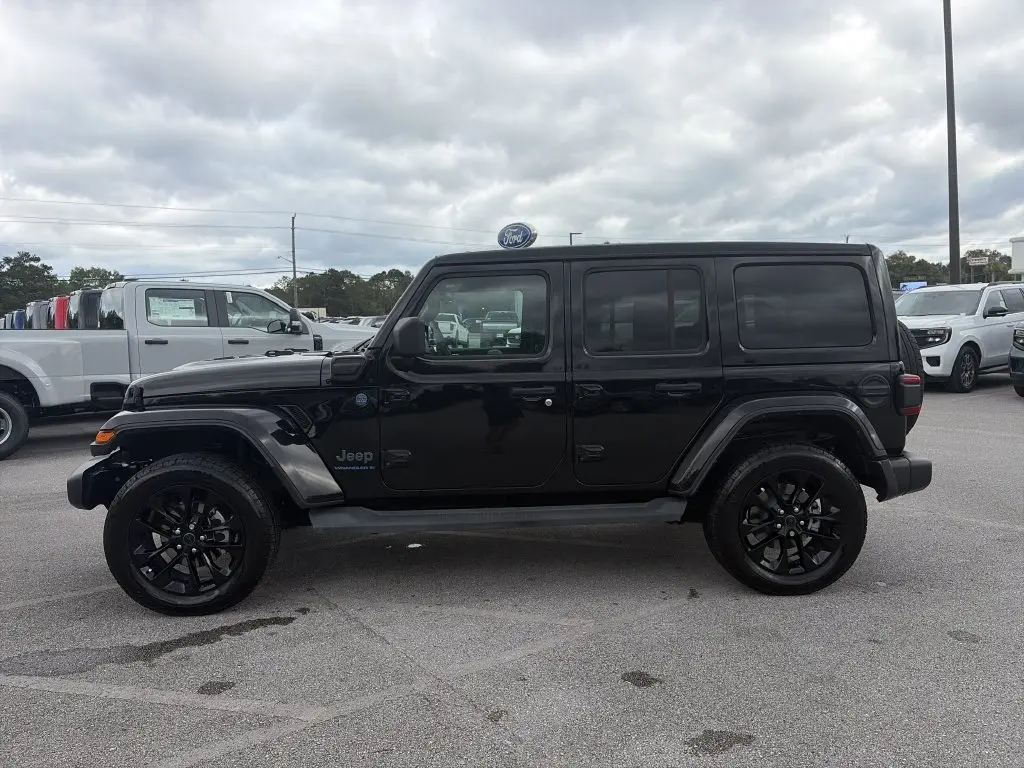 2025 Jeep Wrangler - $33,710