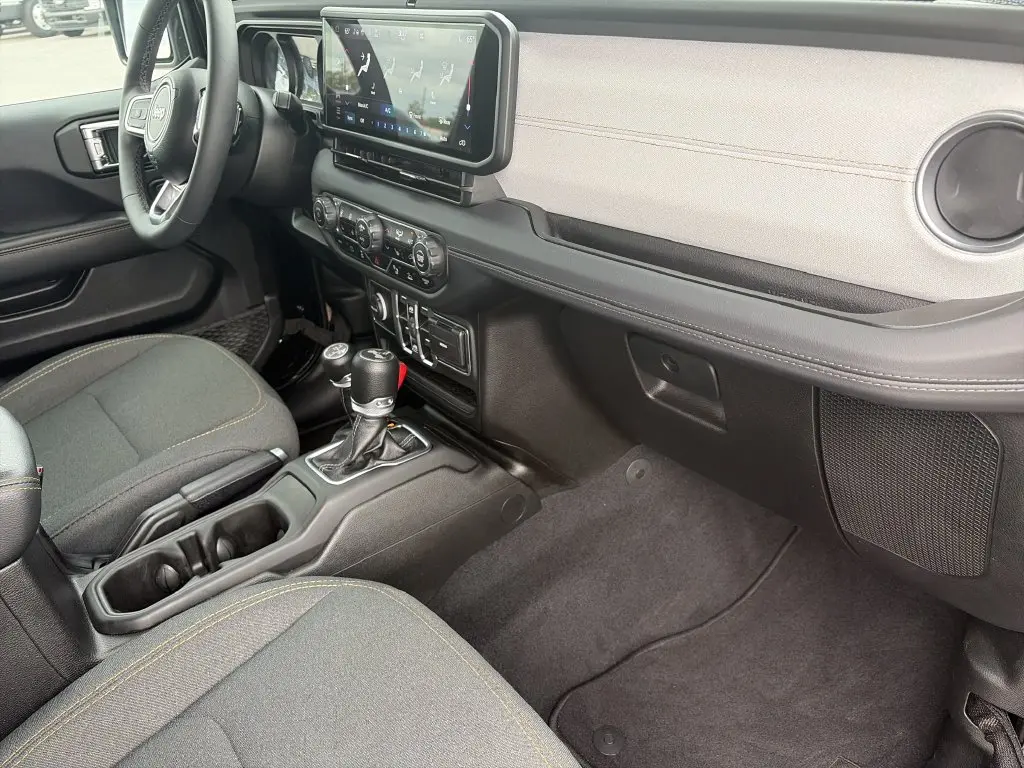 2025 Jeep Wrangler - $33,710