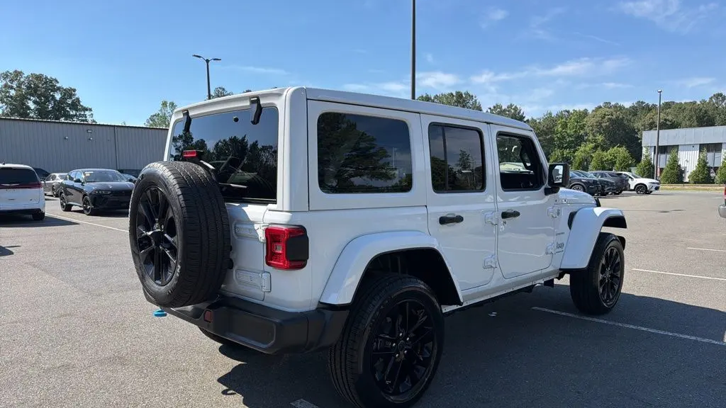 2024 Jeep Wrangler Sahara 4xe