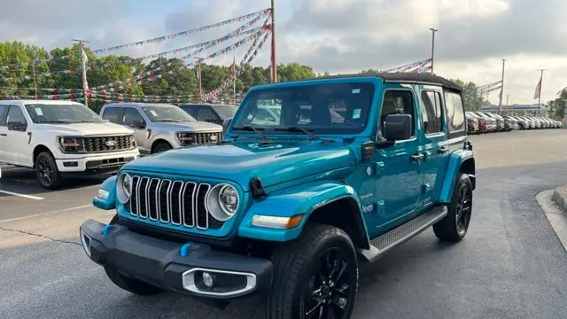 2024 Jeep Wrangler Sahara 4xe