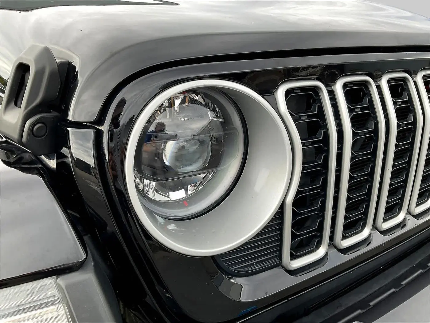 2024 Jeep Wrangler - $30,995
