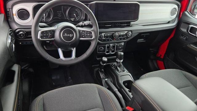 2025 Jeep Wrangler Sahara 4xe