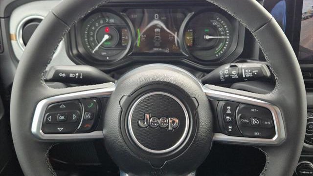2025 Jeep Wrangler Sahara 4xe