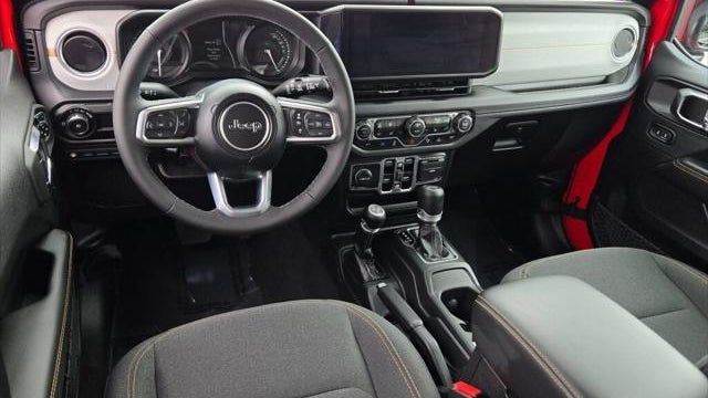 2025 Jeep Wrangler Sahara 4xe