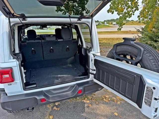 2025 Jeep Wrangler - $37,365