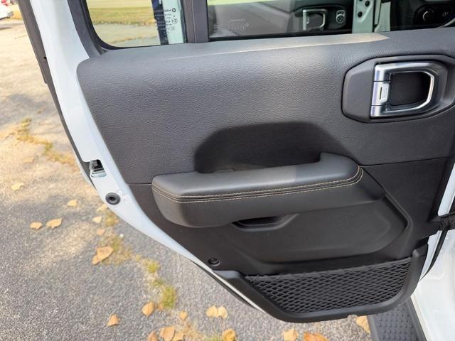 2025 Jeep Wrangler - $37,365