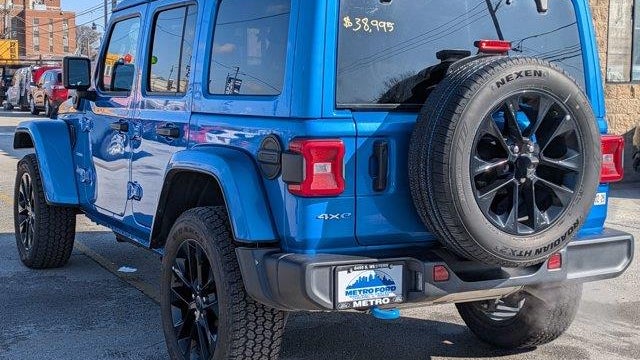 2024 Jeep Wrangler Sahara 4xe