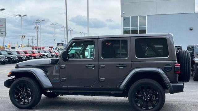 2025 Jeep Wrangler Sahara 4xe