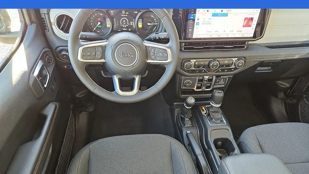 2025 Jeep Wrangler Sahara 4xe