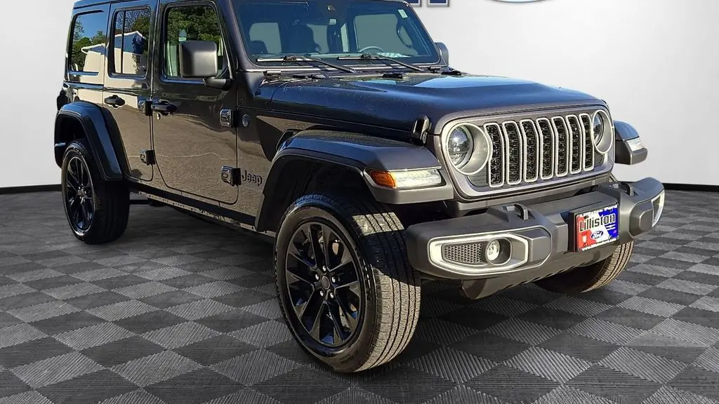 2025 Jeep Wrangler Sahara 4xe