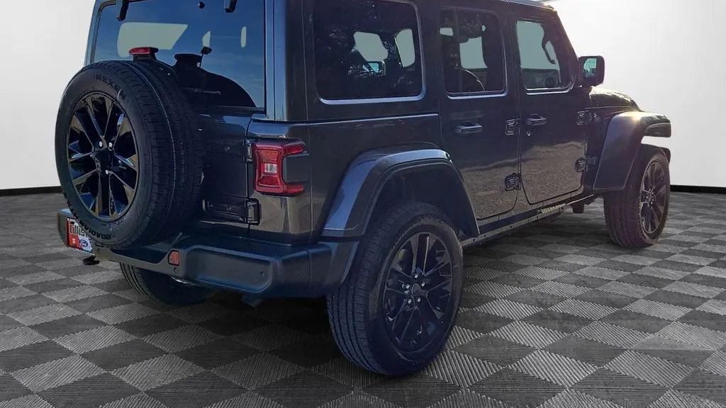 2025 Jeep Wrangler Sahara 4xe