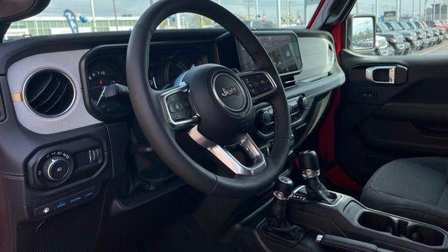 2025 Jeep Wrangler Sahara 4xe