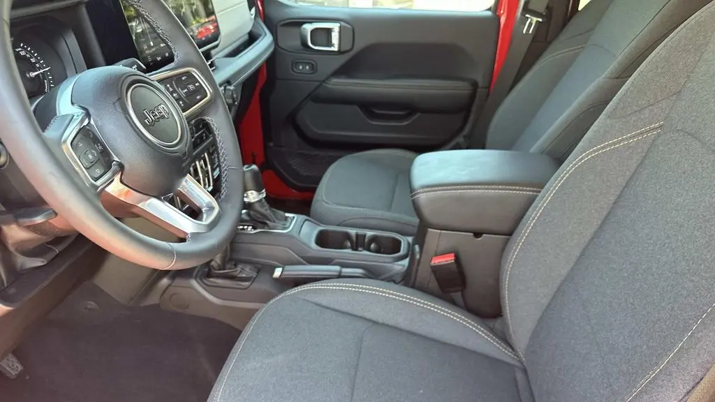 2025 Jeep Wrangler Sahara 4xe