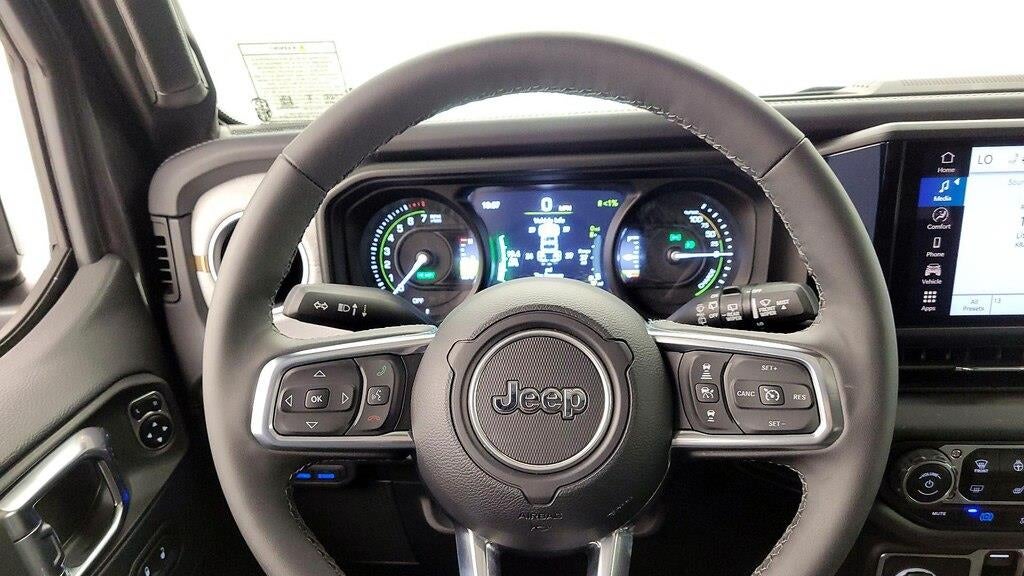 2025 Jeep Wrangler Sahara 4xe