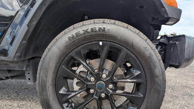 2025 Jeep Wrangler Sahara 4xe