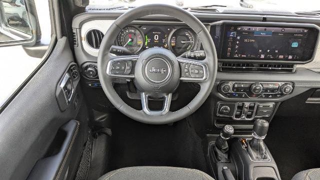 2025 Jeep Wrangler Sahara 4xe