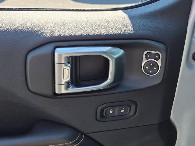 2024 Jeep Wrangler - $32,998