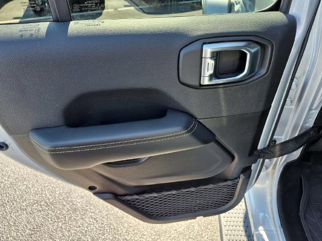 2024 Jeep Wrangler - $32,998