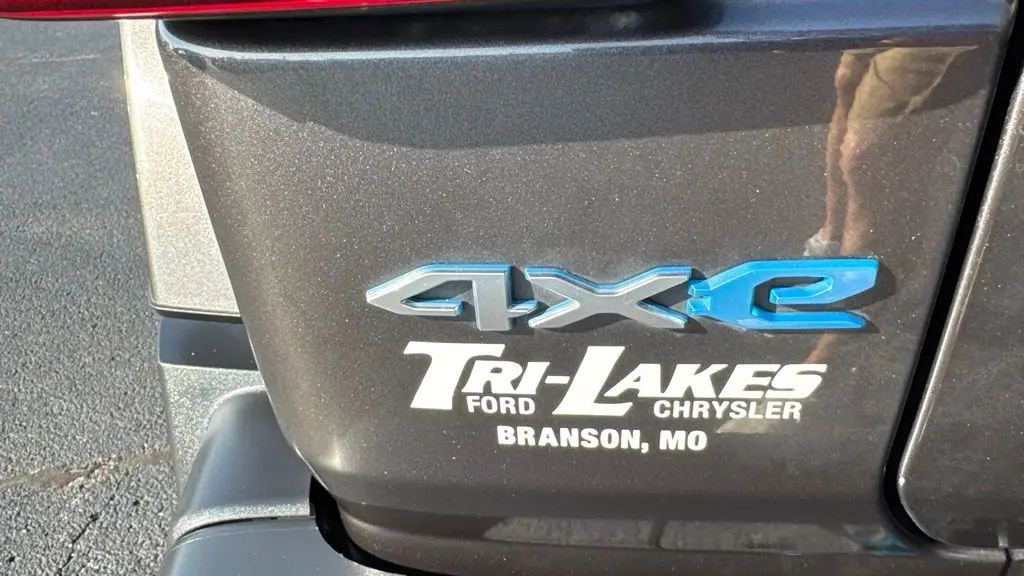 2024 Jeep Wrangler Sahara 4xe