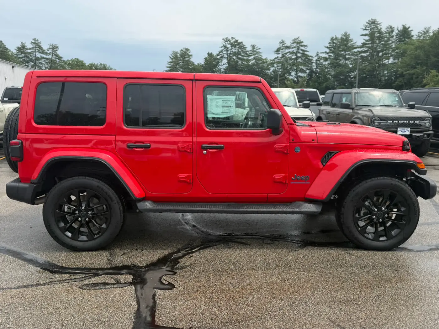 2025 Jeep Wrangler - $29,995