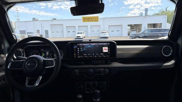 2024 Jeep Wrangler Sahara 4xe