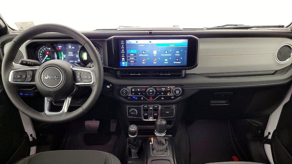 2025 Jeep Wrangler Sahara 4xe