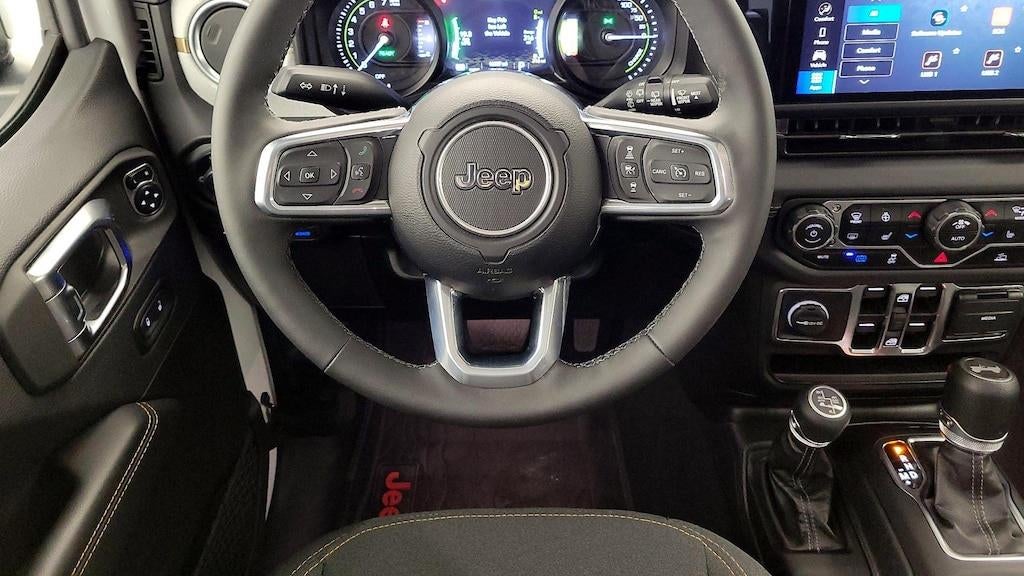 2025 Jeep Wrangler Sahara 4xe