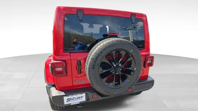 2025 Jeep Wrangler Sahara 4xe