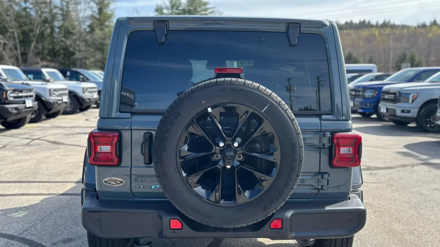 2025 Jeep Wrangler Sahara 4xe