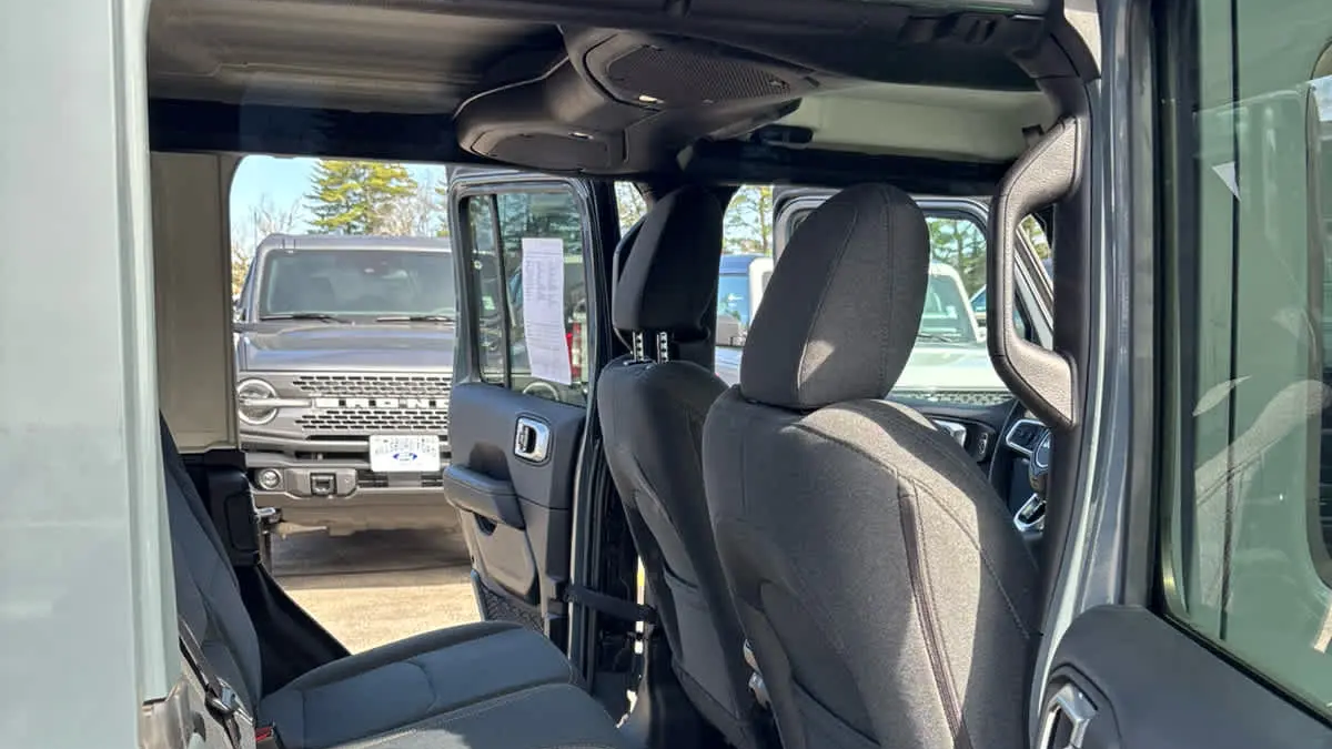 2025 Jeep Wrangler Sahara 4xe