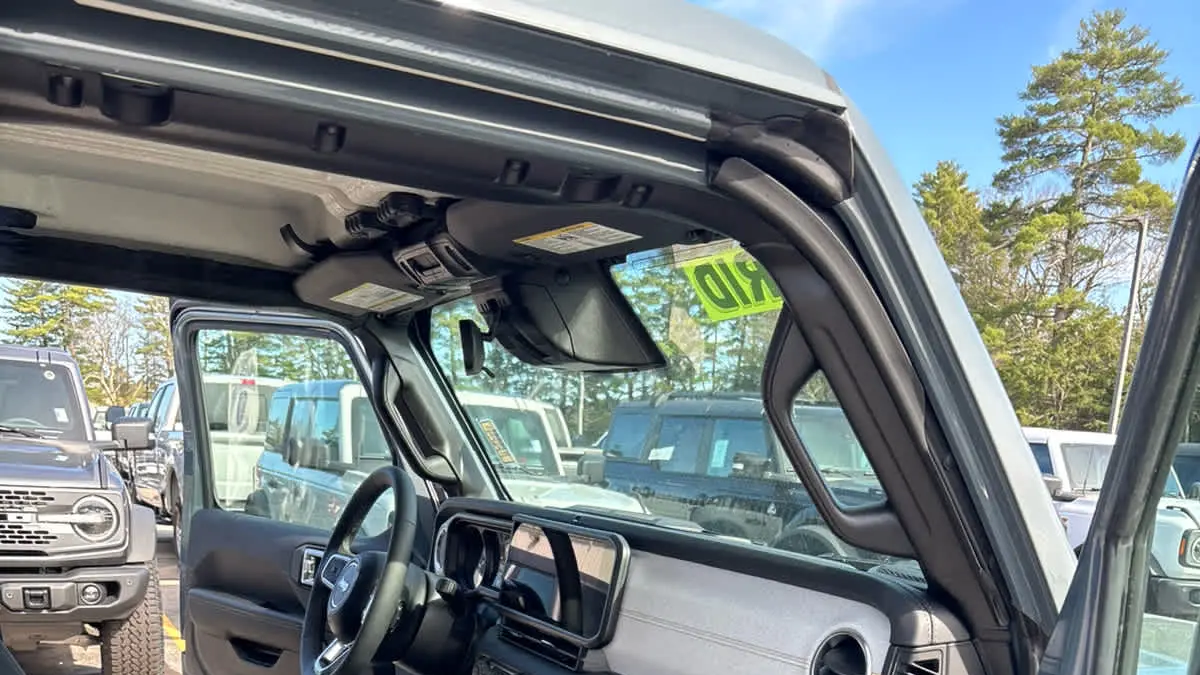 2025 Jeep Wrangler Sahara 4xe