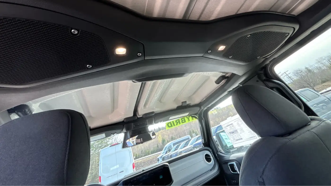 2025 Jeep Wrangler Sahara 4xe