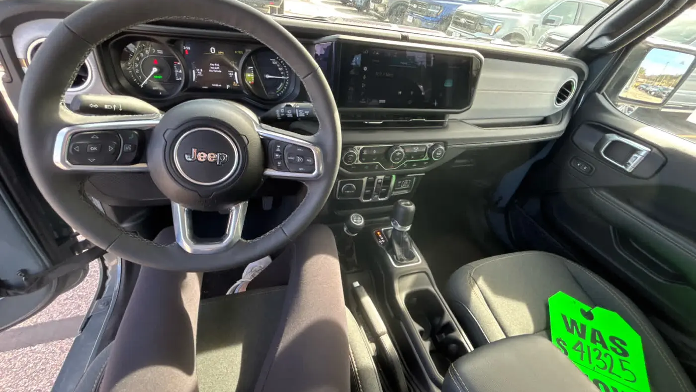 2025 Jeep Wrangler Sahara 4xe