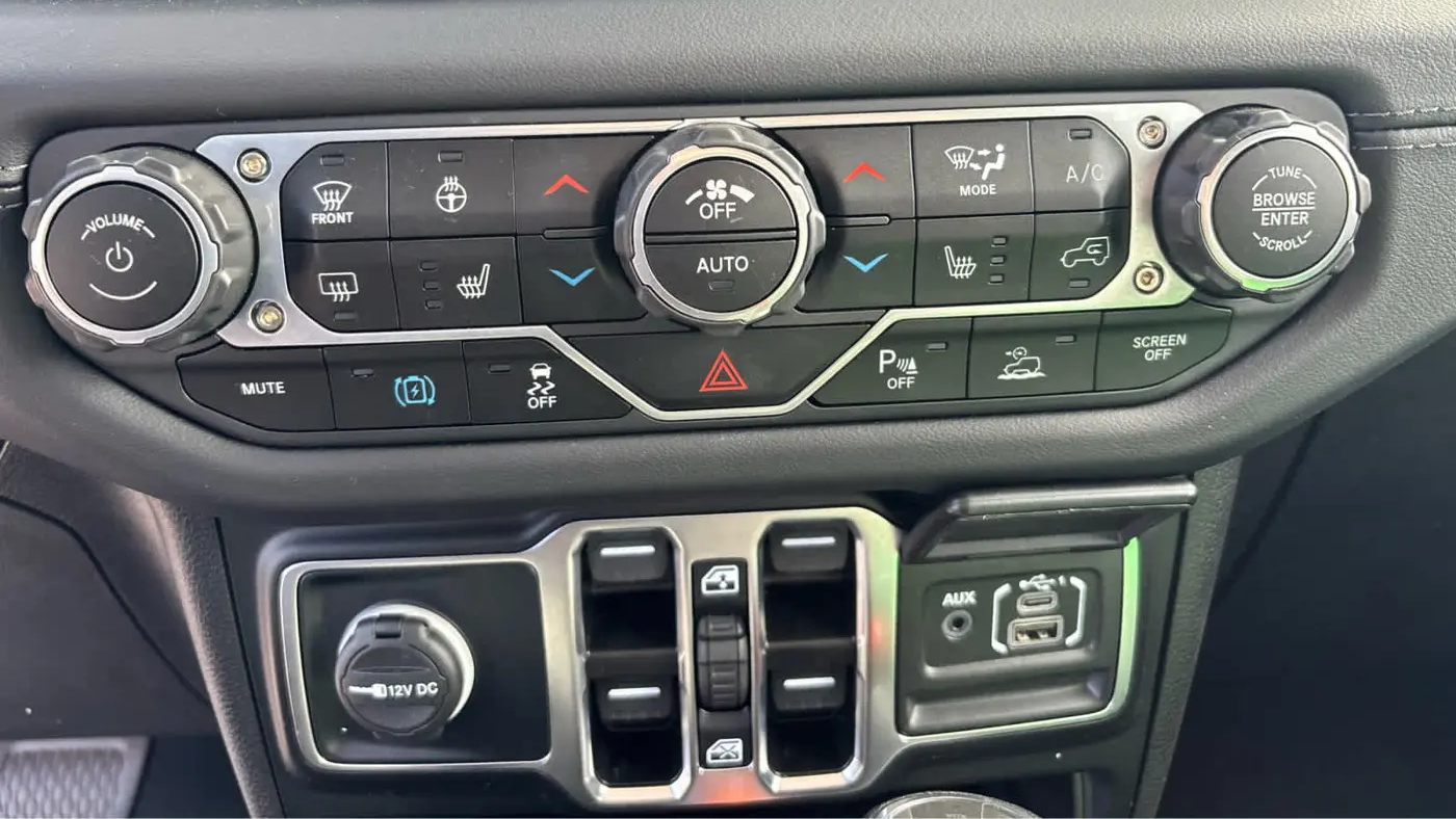 2025 Jeep Wrangler Sahara 4xe