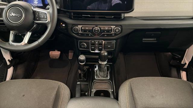 2024 Jeep Wrangler Sahara 4xe