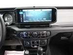 2025 Wrangler Thumbnail 18