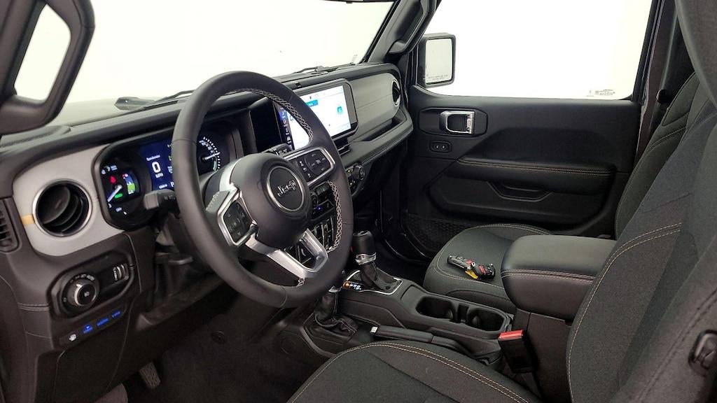 2025 Jeep Wrangler Sahara 4xe