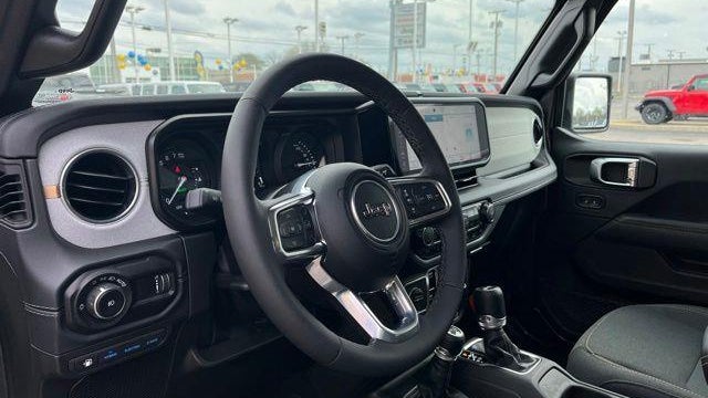 2025 Jeep Wrangler Sahara 4xe