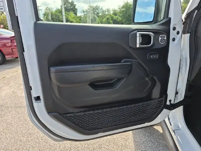 2024 Jeep Wrangler - $25,000