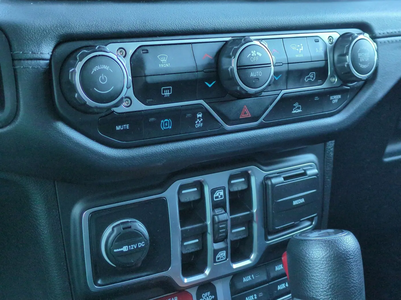 2024 Jeep Wrangler - $30,202