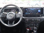 2025 Wrangler Thumbnail 13